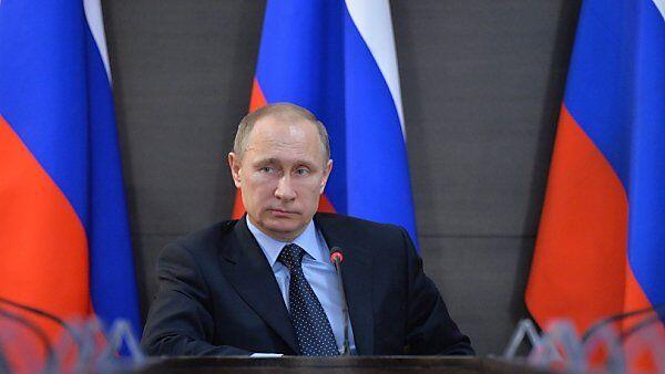 Putin feiert 15. Jubiläum seiner Präsidentenwahl