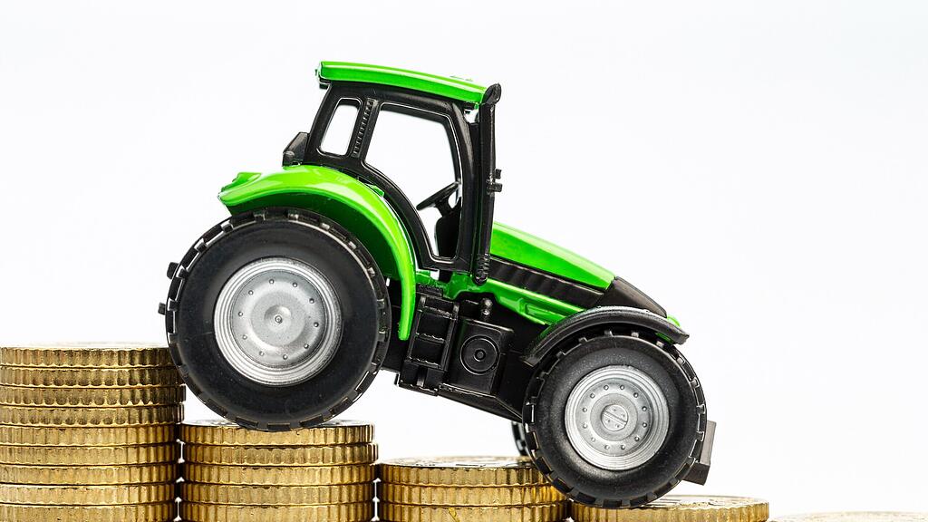 Der Landwirt konnte seine Maschinen nicht bezahlen. Jetzt wurde er wegen Betrugs angezeigt.