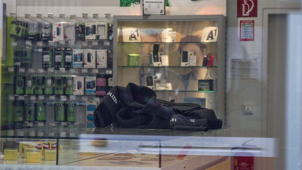 Banküberfall in Salzburg. Bilder vom Tatort
