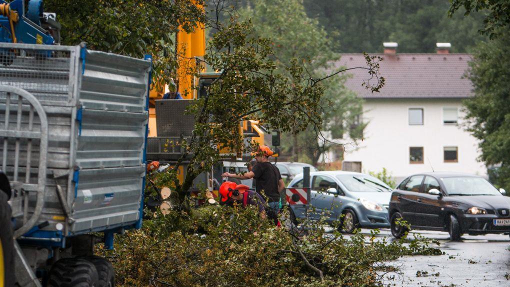 Unwetter: Aufräumarbeiten in Rif