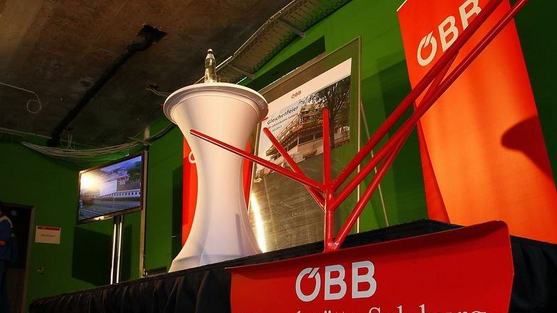 Gleichenfeier der ÖBB-Lehrwerkstätte, I