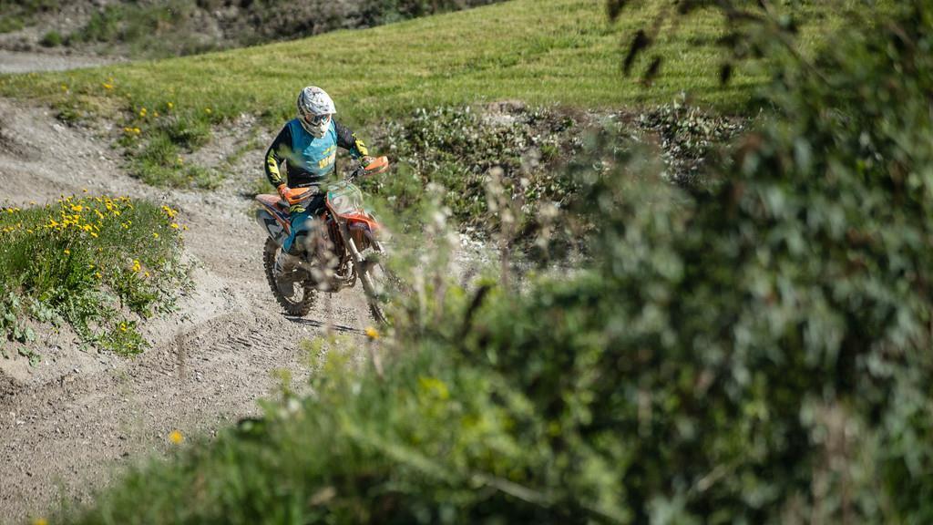 XBOWL MOTOCROSS RACE II