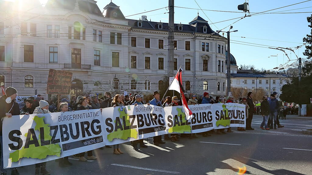 Corona-Demo in der Stadt Salzburg