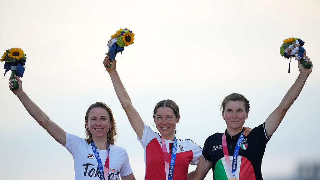 Anna Kiesenhofer: Olympia-Gold Rad-Stra\u00dfenrennen