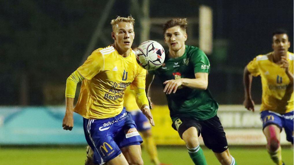 Mit seinem ersten Fünferpack führt St. Johanns Marco Grüll (li.) die Schützenliste in der Regionalliga West an.