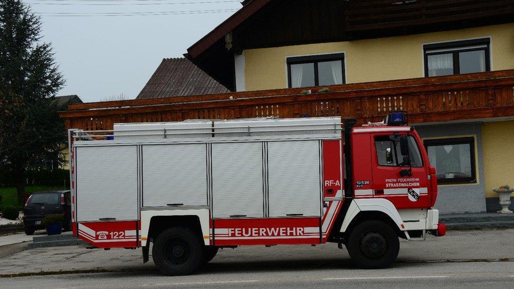 Holzschuppen in Brand