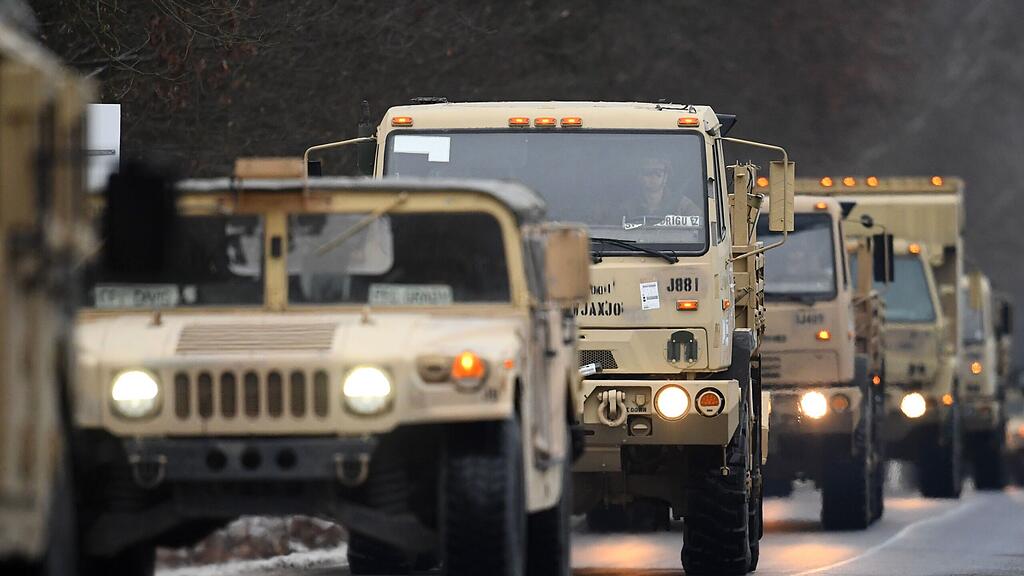 550 Militärfahrzeuge rollen durch Österreich.