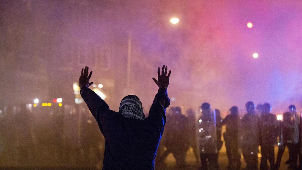 Hunderte Demonstranten gingen in der Nacht auf Mittwoch in Baltimore auf die Straße.