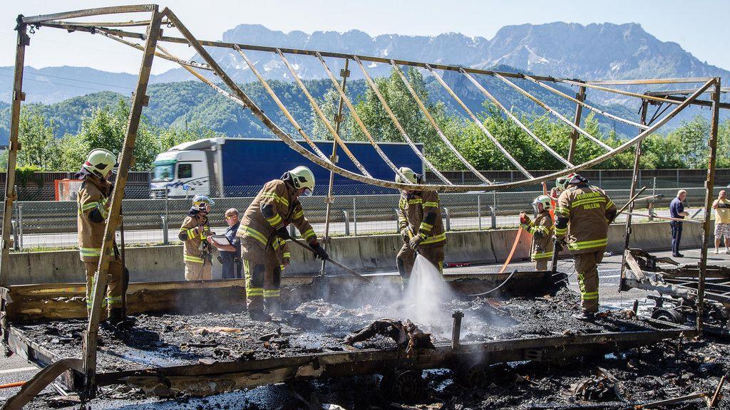 Lkw-Vollbrand auf A10 bei Hallein