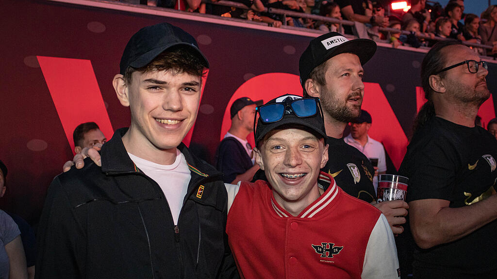 Die gro\u00dfe Meisterparty des FC RedBull Salzburg