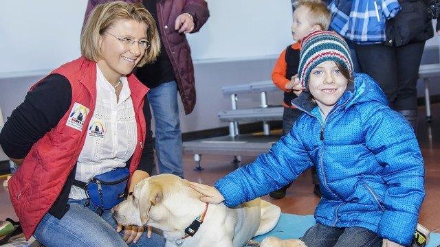 Flughafen: Warten aufs Christkind, II