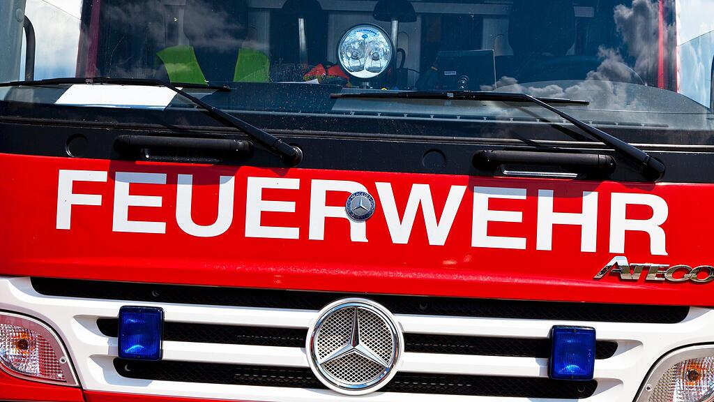 Die Feuerwehr suchte nach den Unfallopfern. (Themenbild)