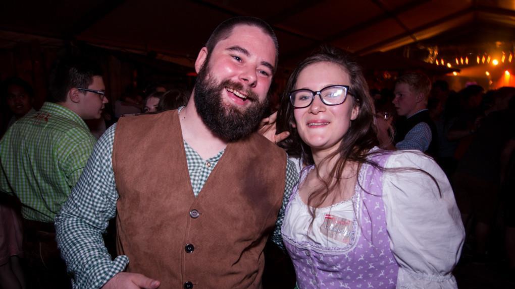 10. Sagler Bierzelt II