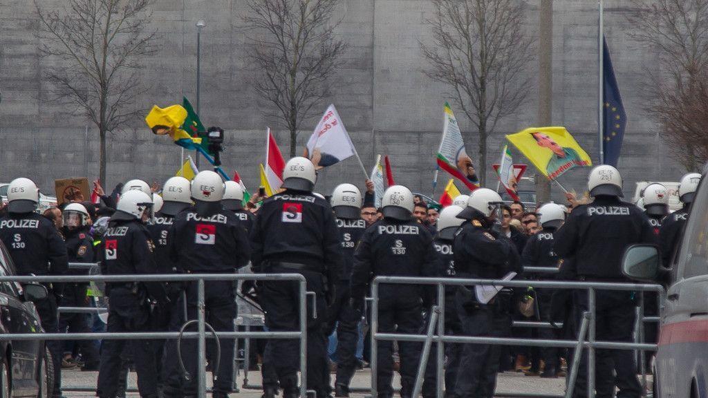 Demo der Kurden in Salzburg