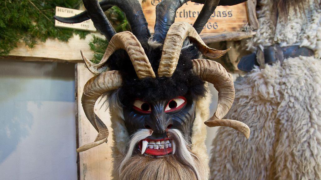 "Leidenschaft Maske": Ausstellung der Alt Gnigler Krampusse