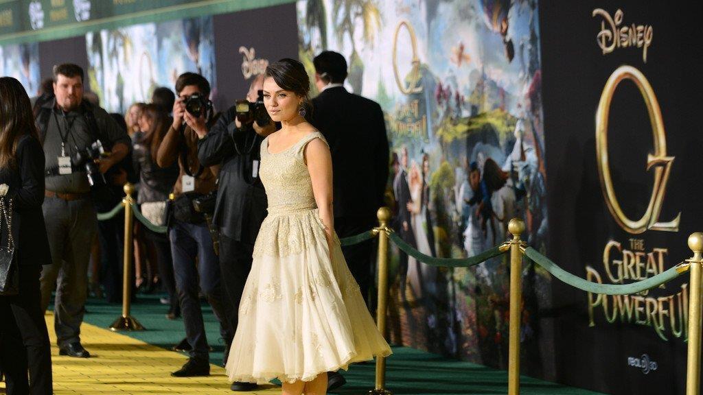 Mila Kunis vor der Premiere von "Die fantastische Welt von Oz"