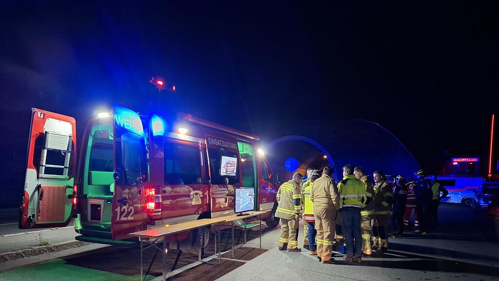 Fast 200 Einsatzkräfte waren bei der Suchaktion an der Salzach im Pongau beteiligt.
