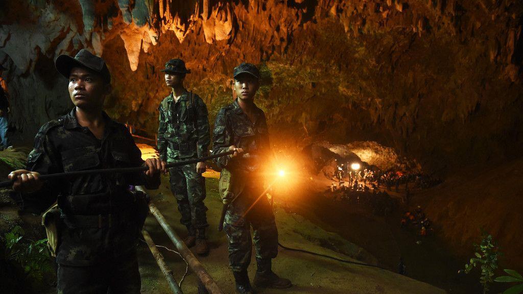 Buben in Höhle in Thailand eingeschlossen