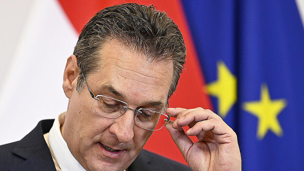 Strache schließt weiteres Material aus