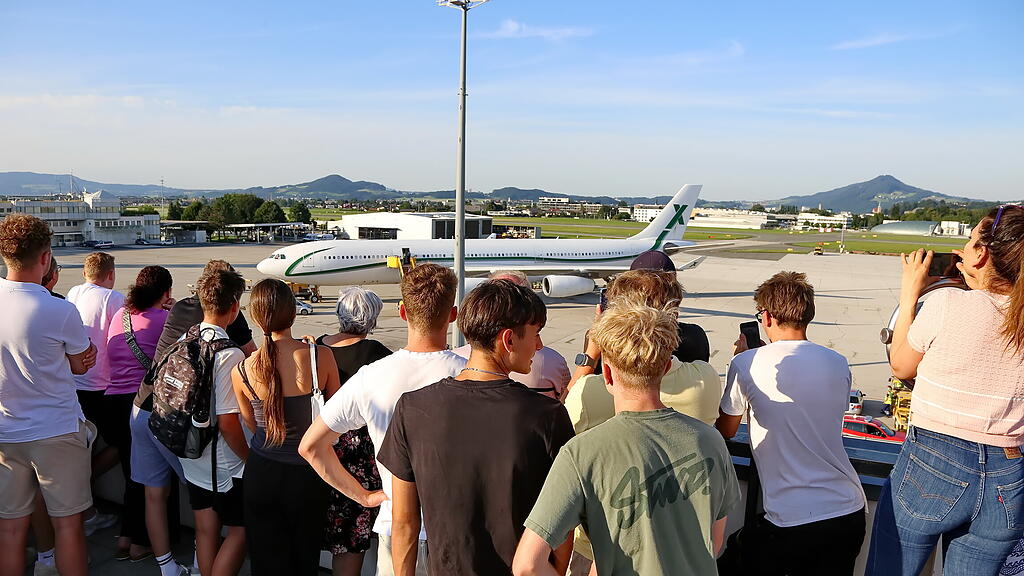 Ankunft von Al-Nassr am Salzburger Flughafen