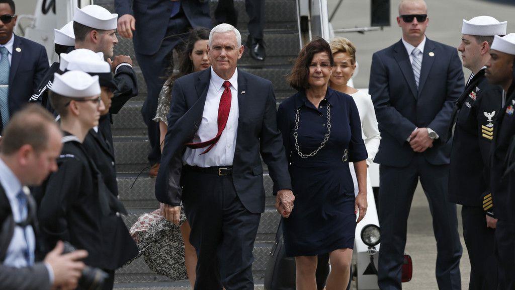 Mike Pence besucht Japan