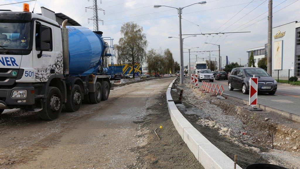Münchner Bundesstraße: Baustelle fast fertig