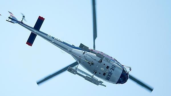 Hubschrauber flog Touristen und Helfer ins Tal