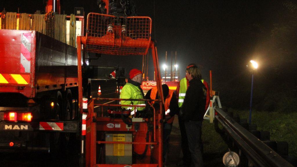 A10: Überkopfwegweiser montiert
