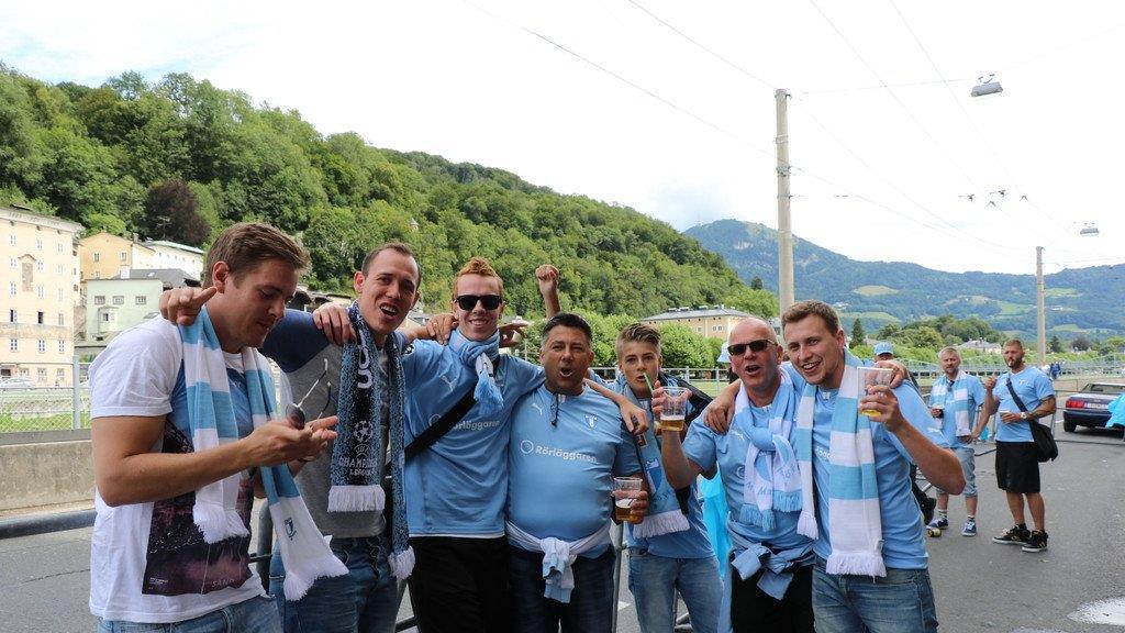 Malmöö-Fans feiern in Altstadt