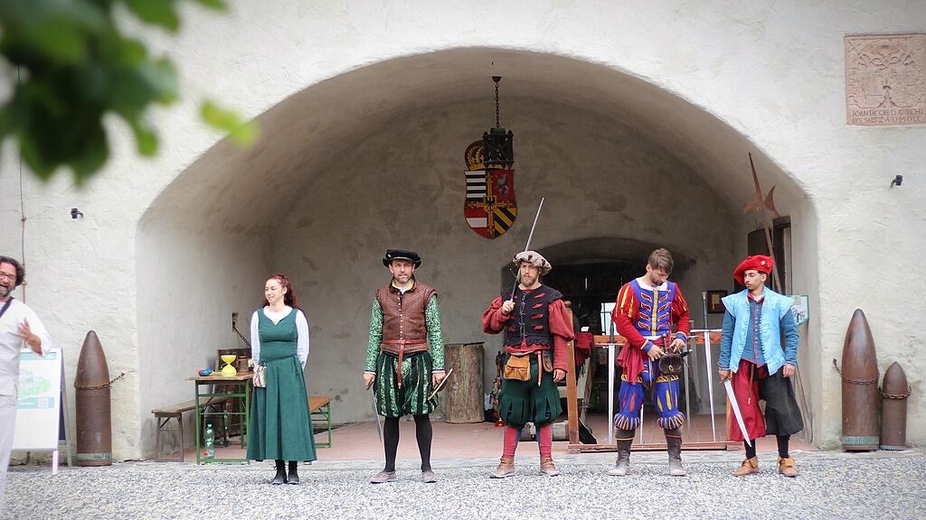 Mittelalterliches Treiben Burg Hohenwerfen