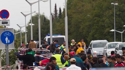 760 Flüchtlinge an der Saalachbrücke