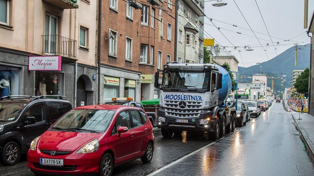 Lehen: Polizeiauto in Unfall verwickelt