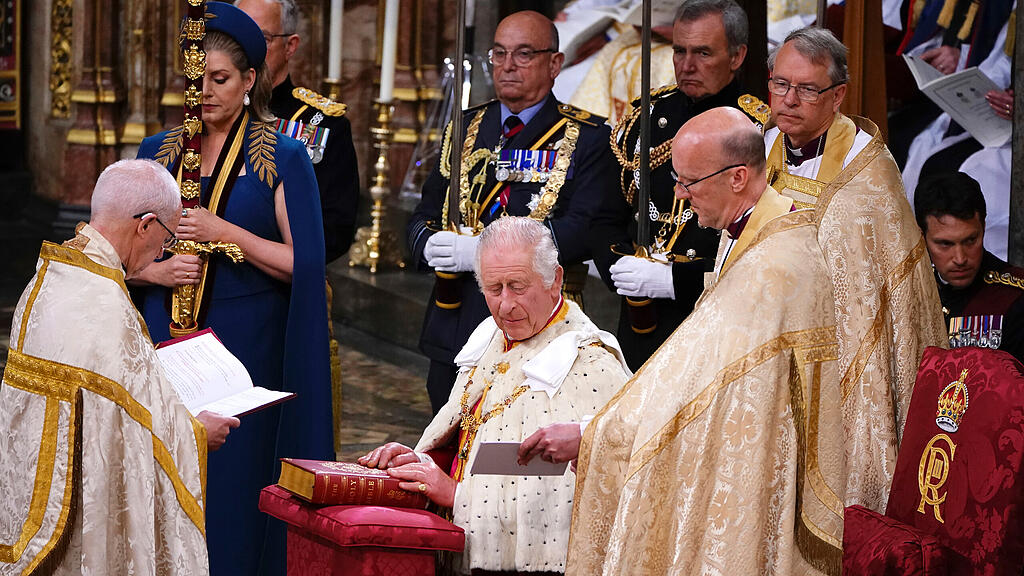 Kr\u00f6nung Charles III.: Die Kr\u00f6nung