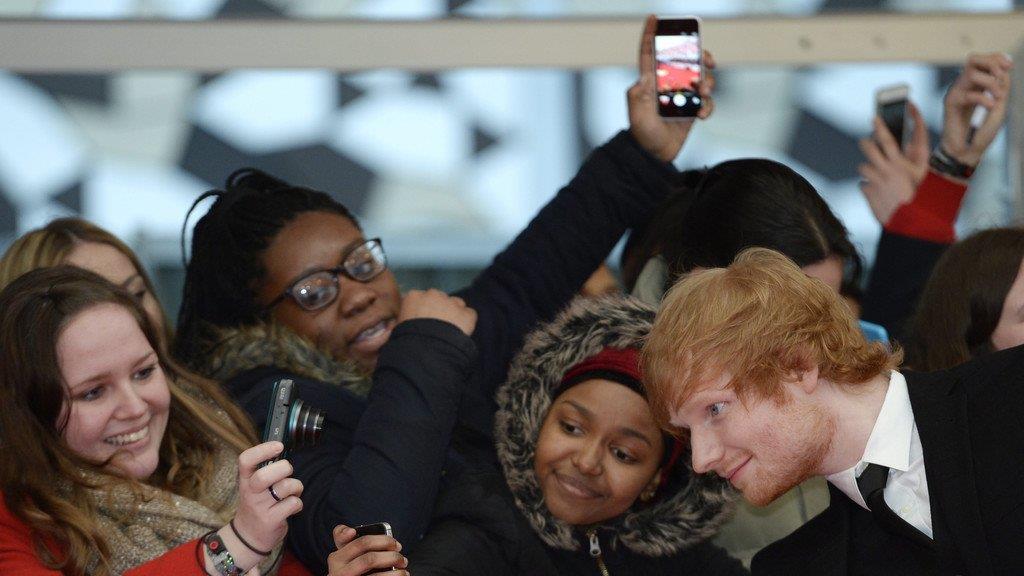 Brit Awards 2015: Stars am Roten Teppich II