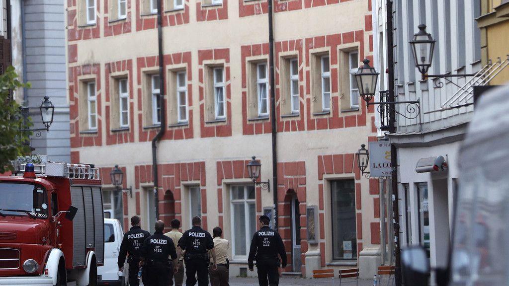 Syrer sprengt sich in Ansbach in die Luft