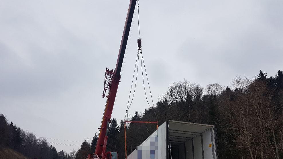 Lkw-Bergung in Eugendorf