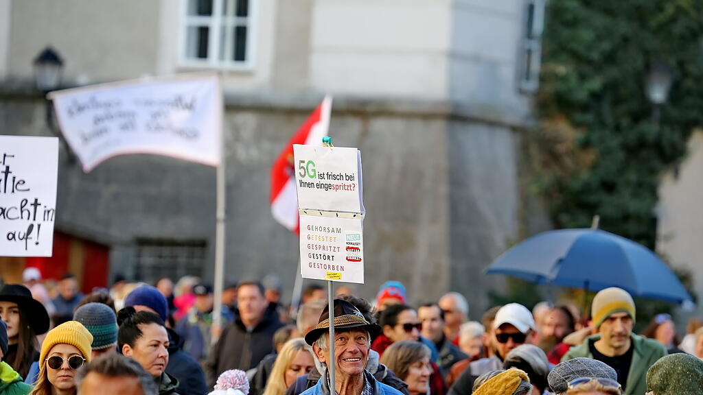Corona-Protestmarsch in Salzburg