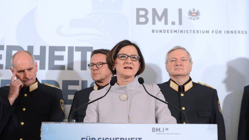 Innenministerin Johanna Mikl-Leitner während einer Pressekonferenz zum Projekt "Moderne Polizei"