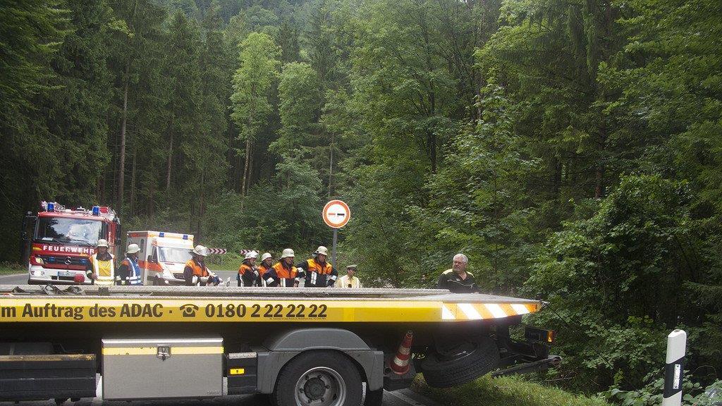 Pkw-Absturz über B20