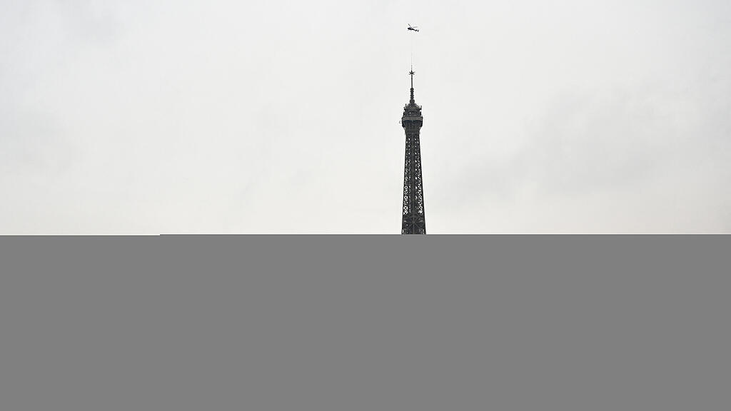 Eiffelturm nun 330 Meter hoch