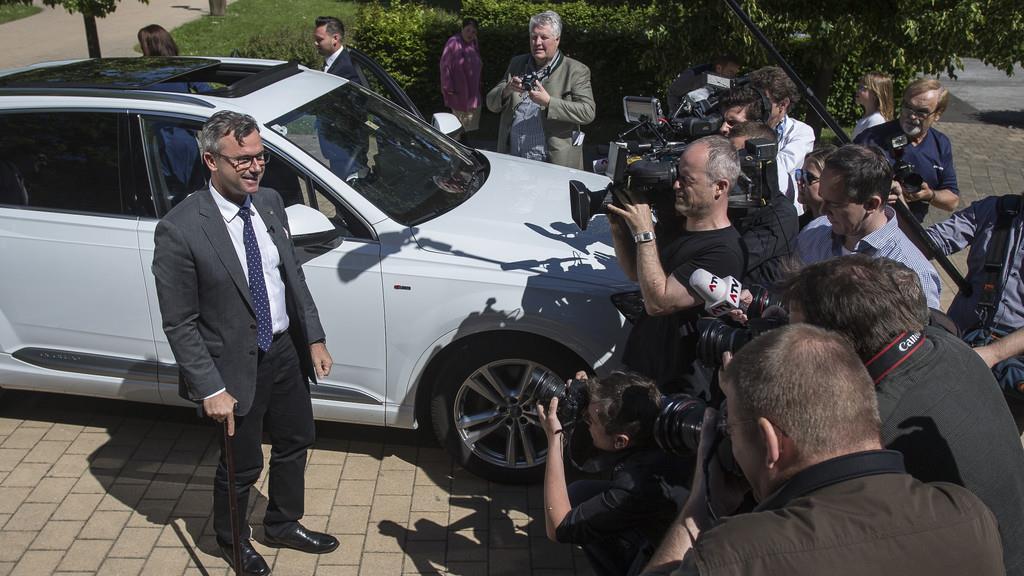 BP-Wahl: Stimmabgabe Norbert Hofer