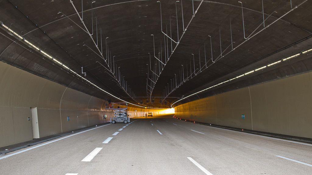 Feinschliff an der Baustelle im Lieferinger Tunnel