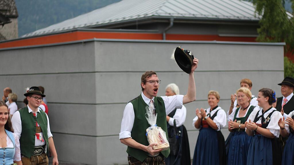 75 Jahre Trachtenverein  D\u00b4Puachstoana
