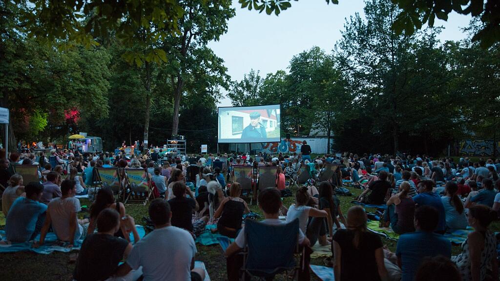 Der erste Kinoabend bei LIVE IM PARKT am Mittwoch im Volksgarten.