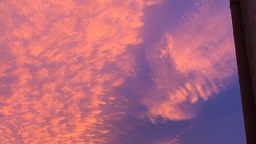 Wundersch\u00f6ner Sonnenaufgang \u00fcber Salzburg III