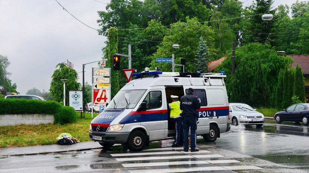 Kreuzungscrash auf Aigner Straße