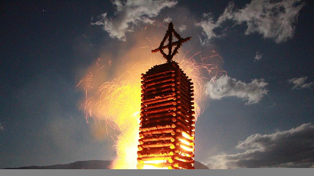 Osterfeuer Tamsweg und Thomatal