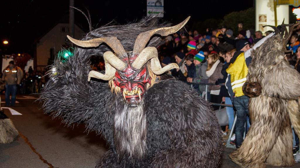 Gnigler Perchtenlauf