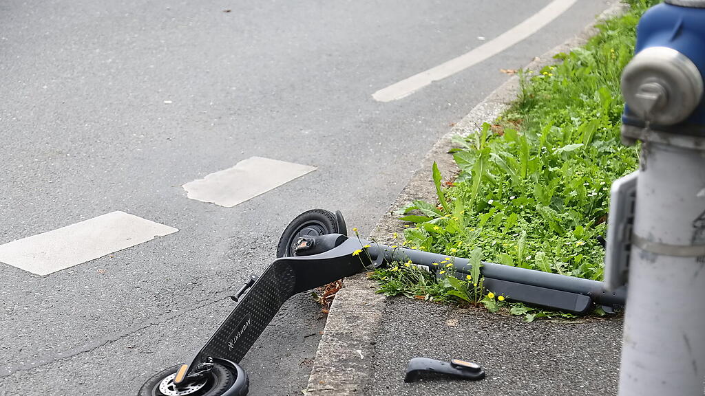 Scooter contra Pkw
