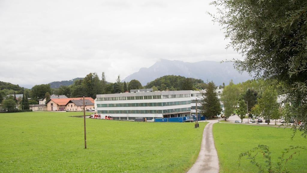 Flüchtlinge in Salzburg: Notquartier in Salzburg-Kasern